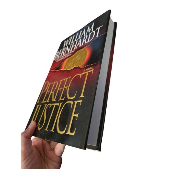 Perfect justice by William Bernhardt - Ballantine books - isbn 0345380282 - Picture 5 of 7